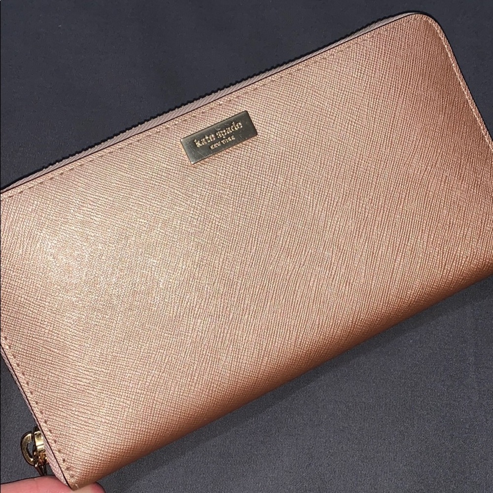 Kate Spade ♠️ wallet in rose